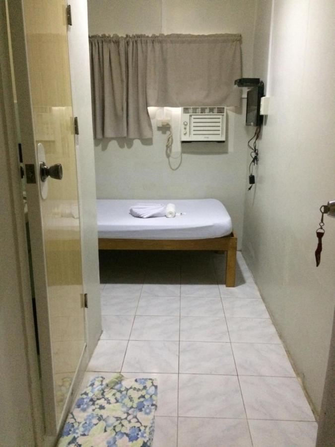 Crisfil'S Lodge Incorporated Dumaguete City Bagian luar foto